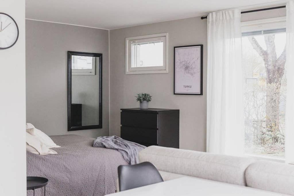 Beautiful New Studio Apartment Nearby The Center Turku Exterior photo